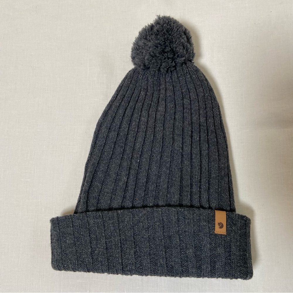 Fjallraven Byron Solid Pom Hat Grey